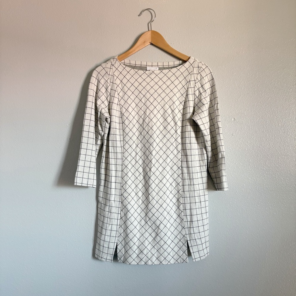 J. Jill Cream and Black Tunic Top